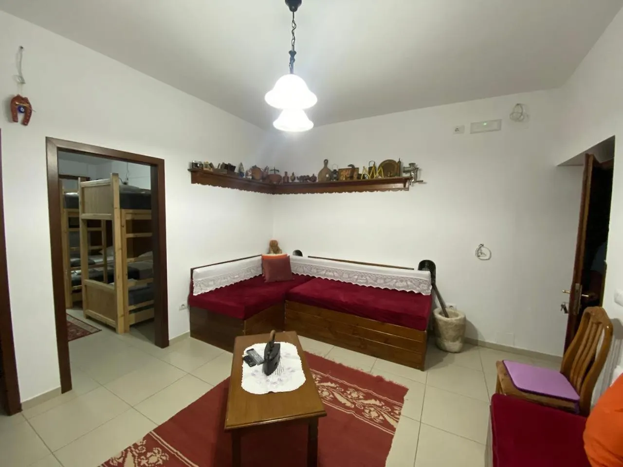 Cico Hostel &Private Room Gjirokastër