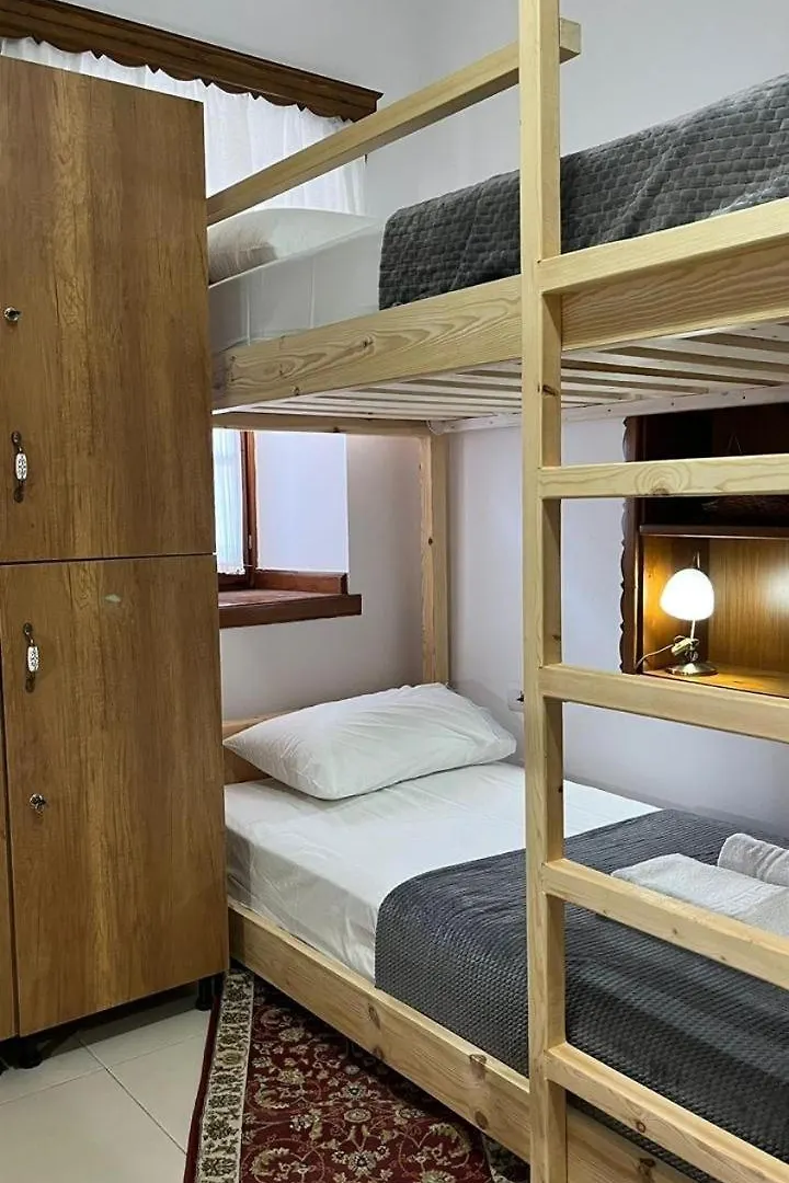 Cico Hostel &Private Room Gjirokastër 0*,  Albanien