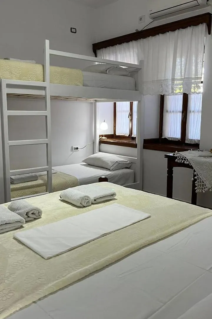 Cico Hostel &Private Room Gjirokaster Hotel