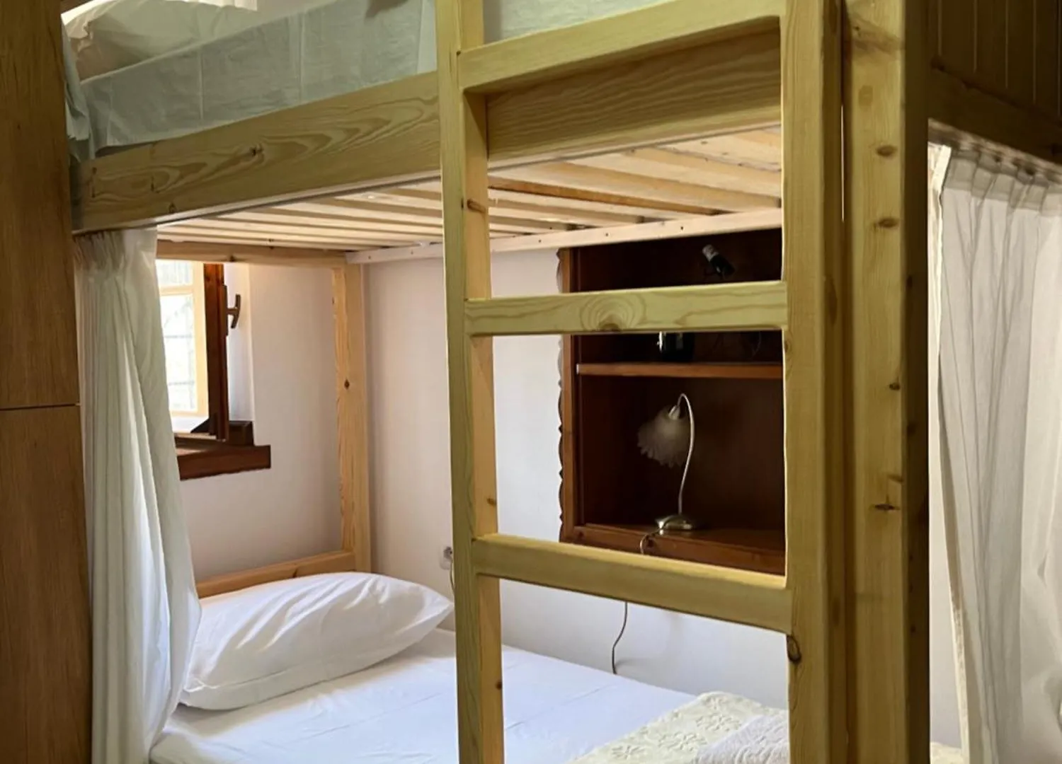 Hotel Cico Hostel &Private Room Gjirokaster